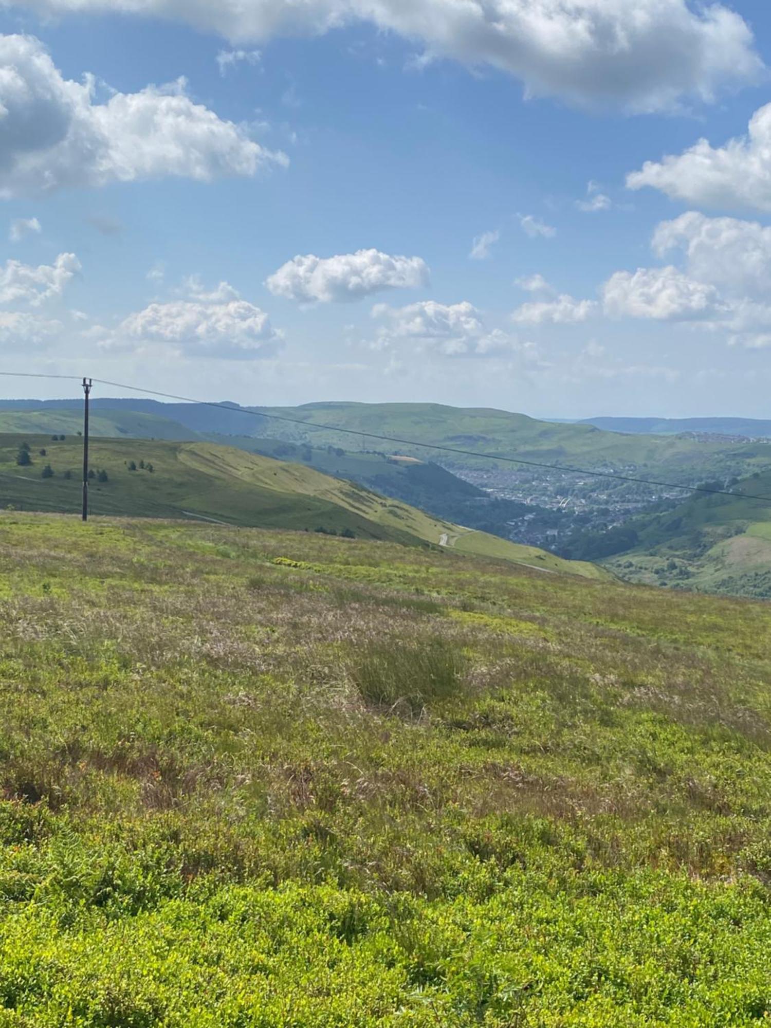 Mountain View Two Bedroom Llwynypia Exterior foto