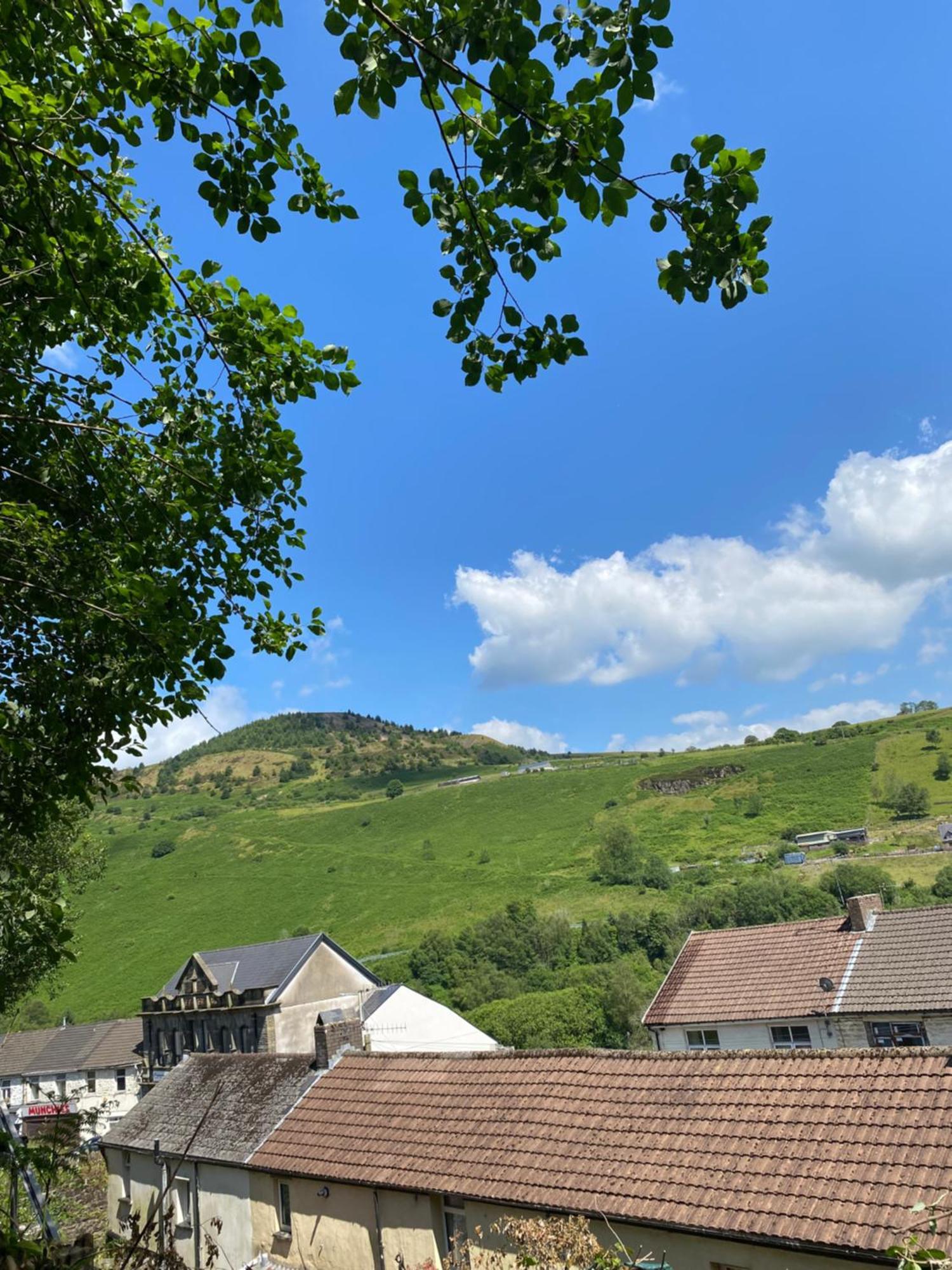 Mountain View Two Bedroom Llwynypia Exterior foto